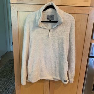 Excellent condition cream colored fleece 1/4 zip